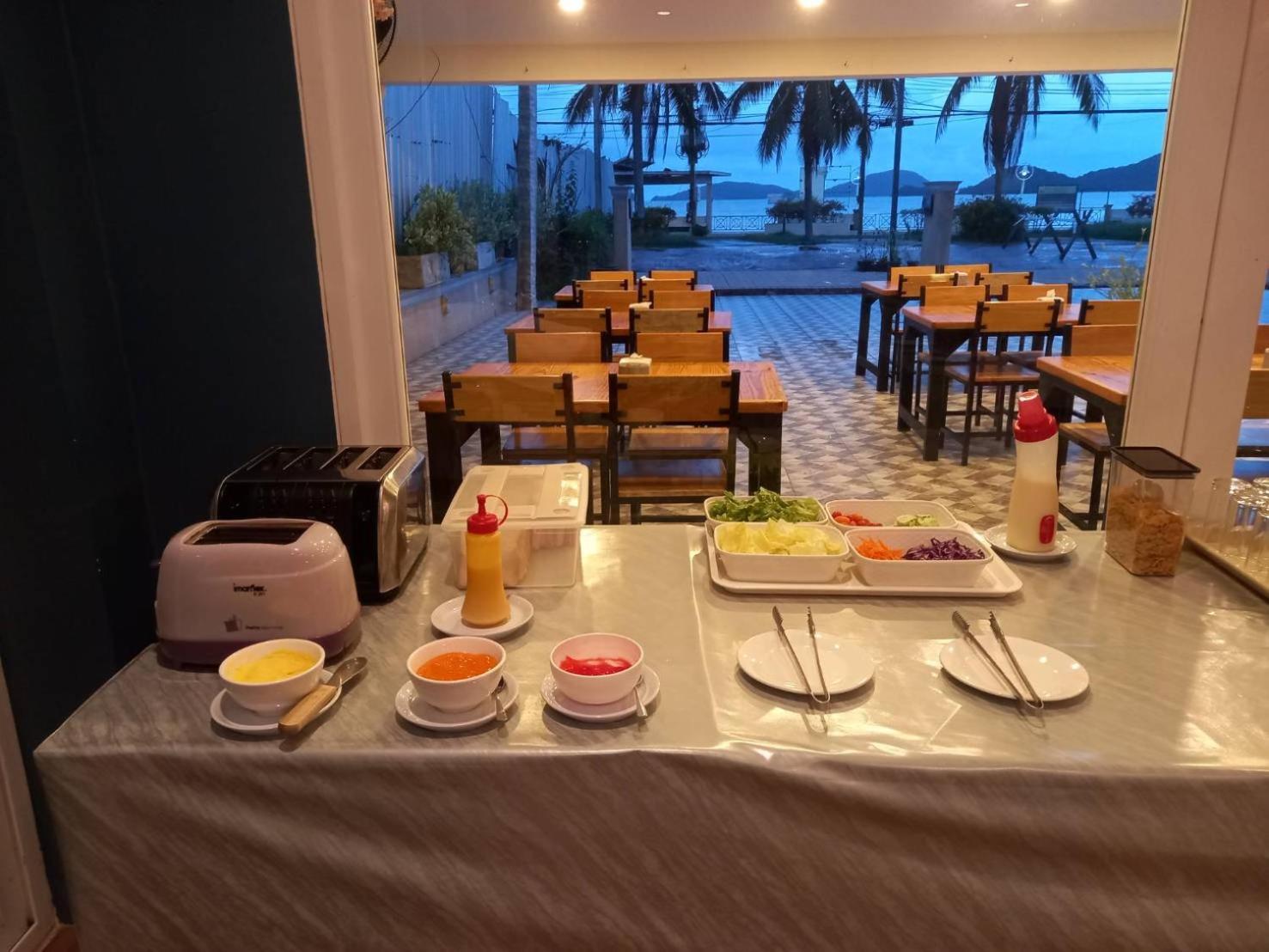 Panwa Beach Side Beachfront Phuket Esterno foto